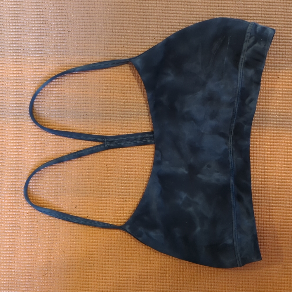 Lululemon flow y bra nulu diamond dye tie dye size 6